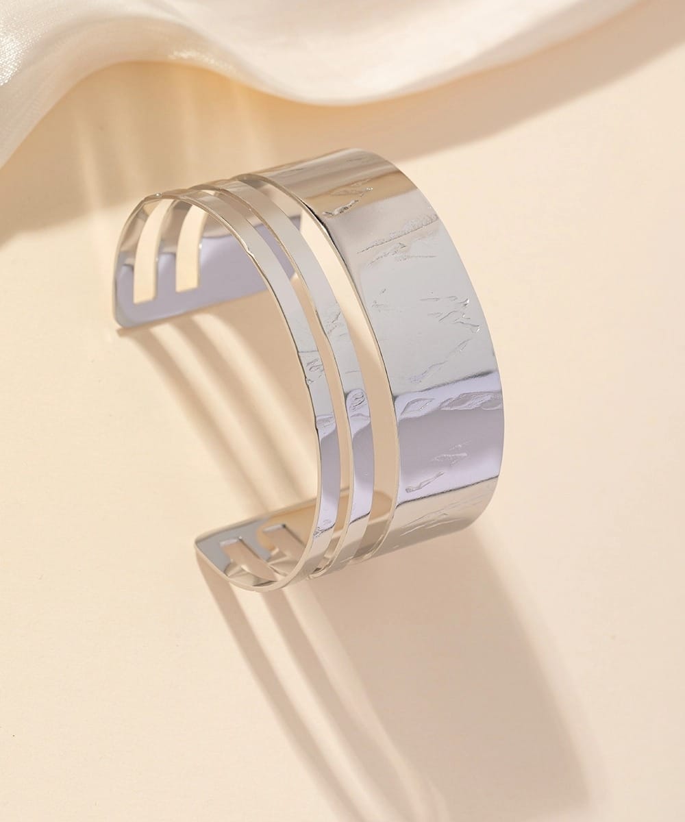 Eleganza Essenziale – Bracciale rigido in Acciaio Inossidabile versione silver e gold