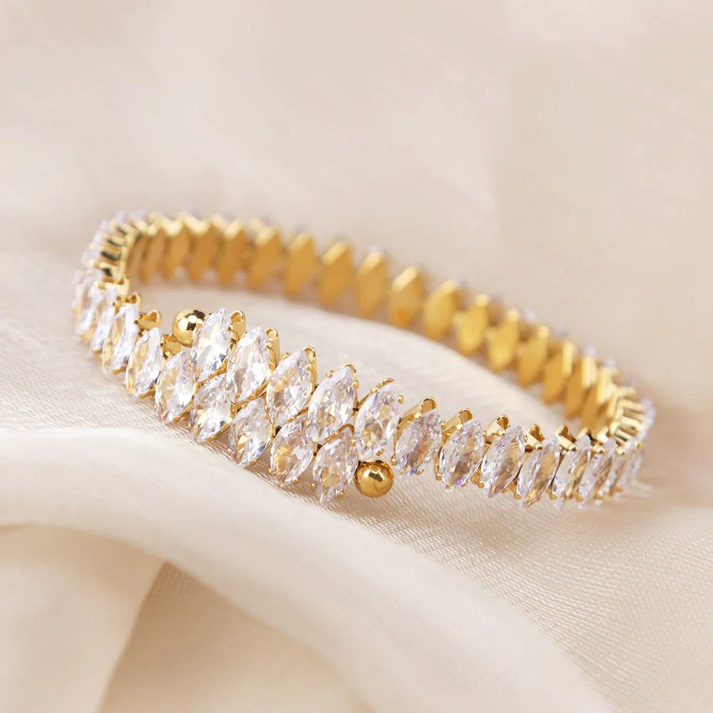 Bracciale “Luce Regale” in Acciaio Inossidabile Oro con Zirconi