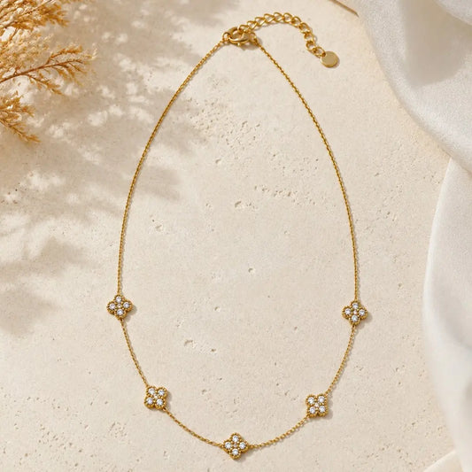 Collana "Quadrifoglio di Luce", Collana Punto Luce Donna in Acciaio Inox Dorato con Quadrifogli Zirconi