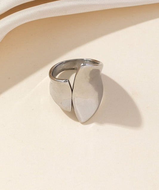 Brillante Fuga – Anello in Acciaio Inossidabile