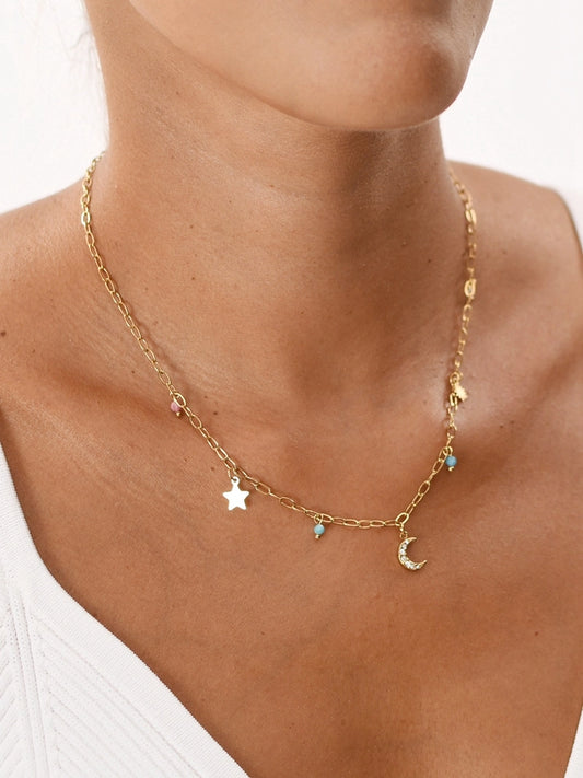 Collana Celeste Charm con Stella, Luna e Dettagli Colorati in Acciaio Inossidabile Oro