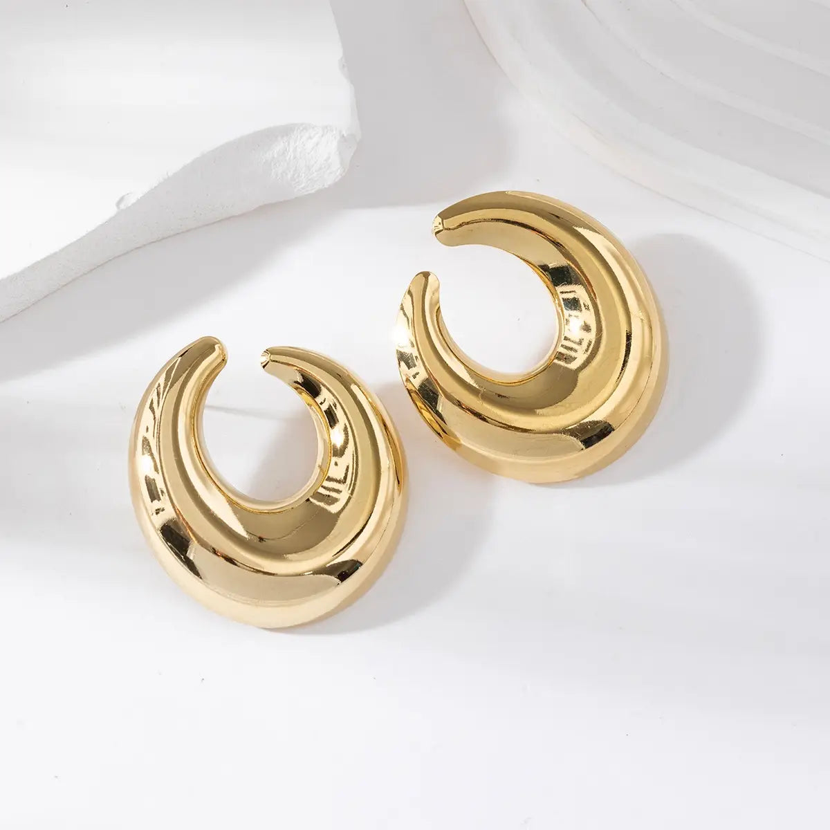 Luna Mirror – Orecchini Bold in Acciaio Lucido Effetto Specchio