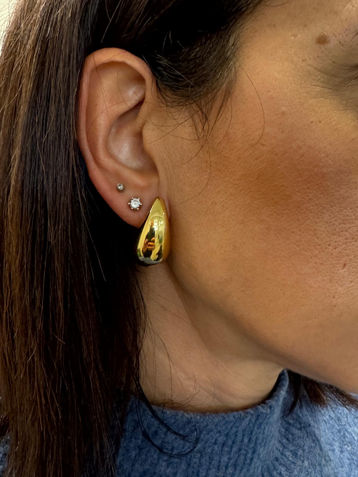 Goccia di Eleganza - orecchini acciaio inossidabile a forma di goccia - versione gold e silver