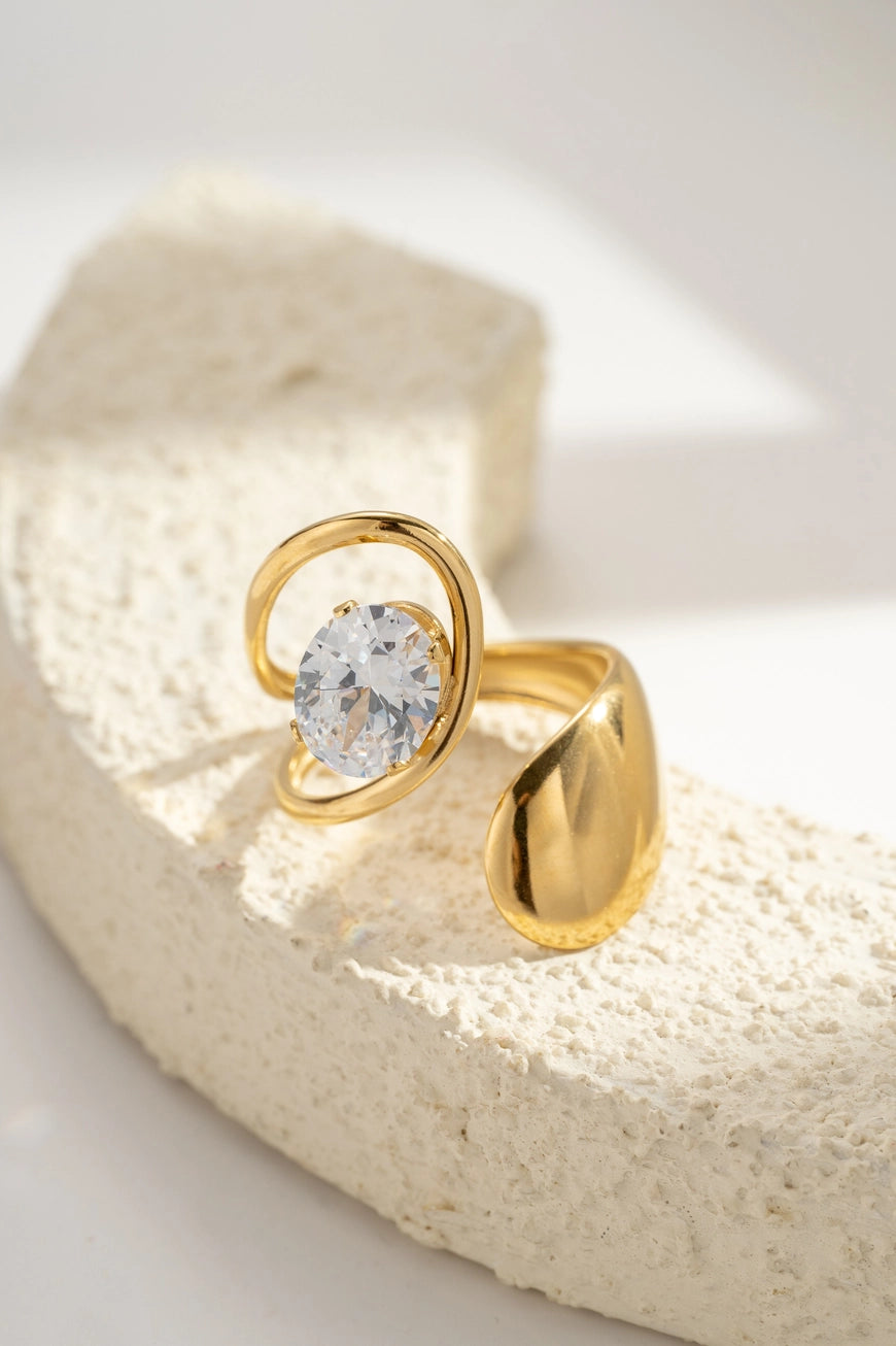 Anello Lumière Flow in Acciaio Inossidabile Oro con Dettaglio Trasparente