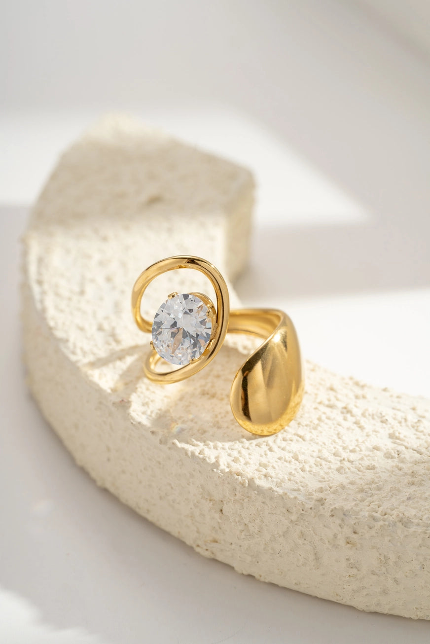Anello Lumière Flow in Acciaio Inossidabile Oro con Dettaglio Trasparente