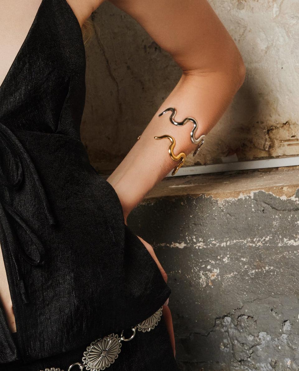 Bracciale a Spirale Sinuous in Acciaio Inossidabile - Design Minimal e Moderno